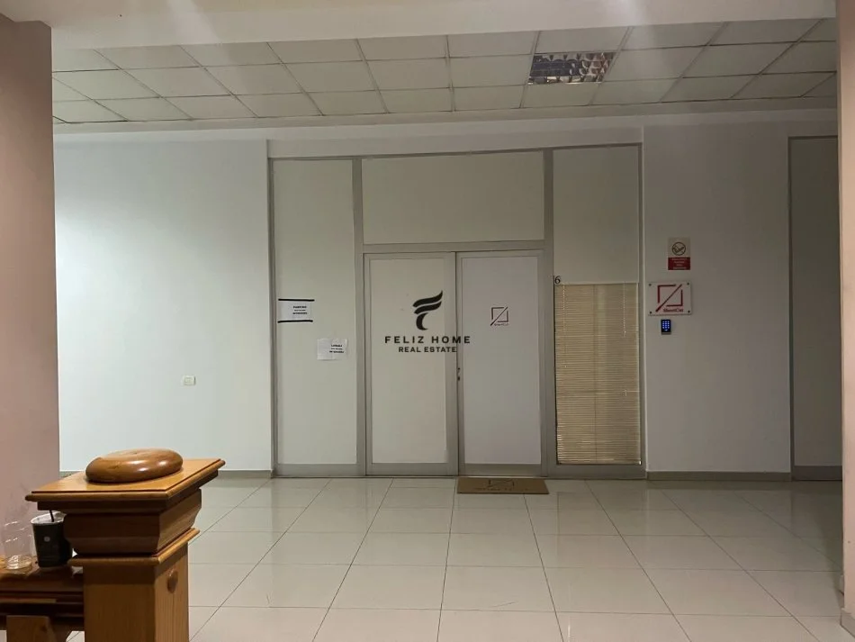Tirane, Business Premises for Sale, 2nd Floor, 140 m², €300,000 (PARISIT MUNICIPALITY)