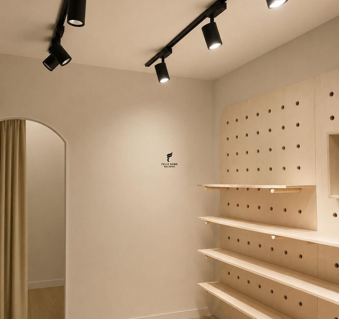 Shop for Sale 45 m2, Shyri Neighborhood, 150,000 LEK, FH-75159