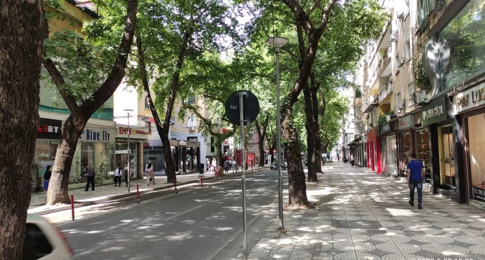 Tirane, negozio in vendita Piano 0, 300 m² 1.500.000 € (MYSLYM SHYRI)
