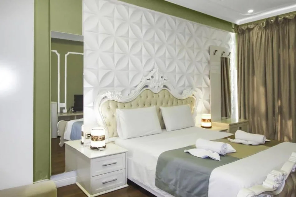 Tirane, shitet hotel , 330 m² 2.000.000 € (9 KATESHET)