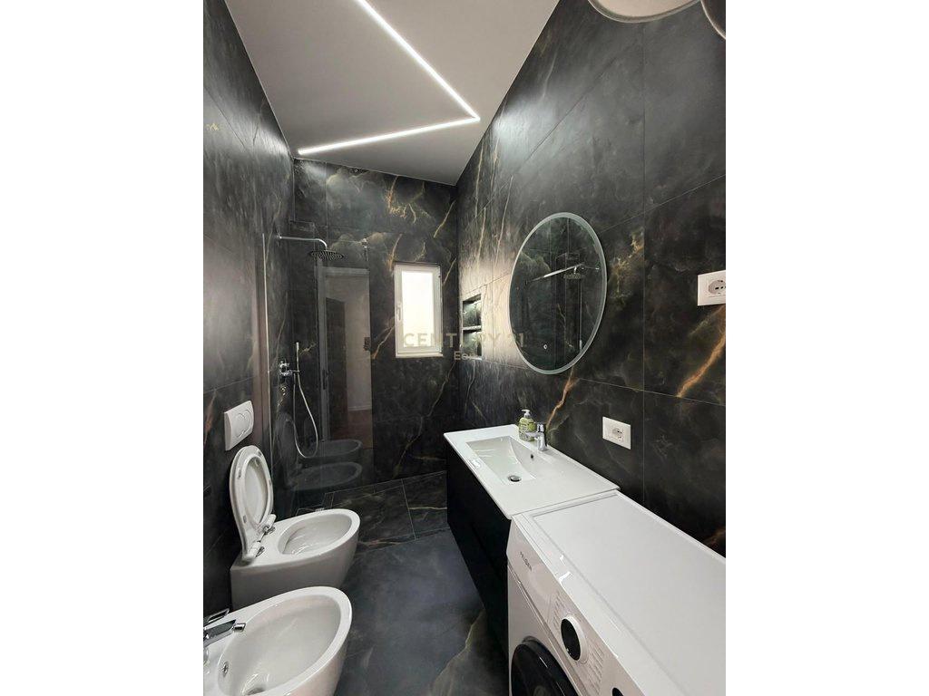 0698244160 appartamenti 2+1+2 nel centro di Durres! 700
