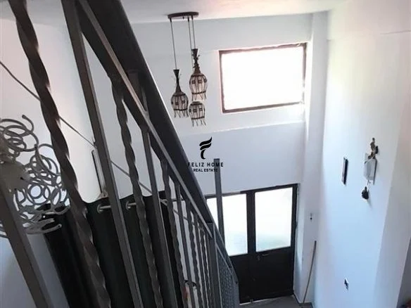 Tirane, affitto ufficio di 1 piano, 130 m², 1.300 € (SELVIA)