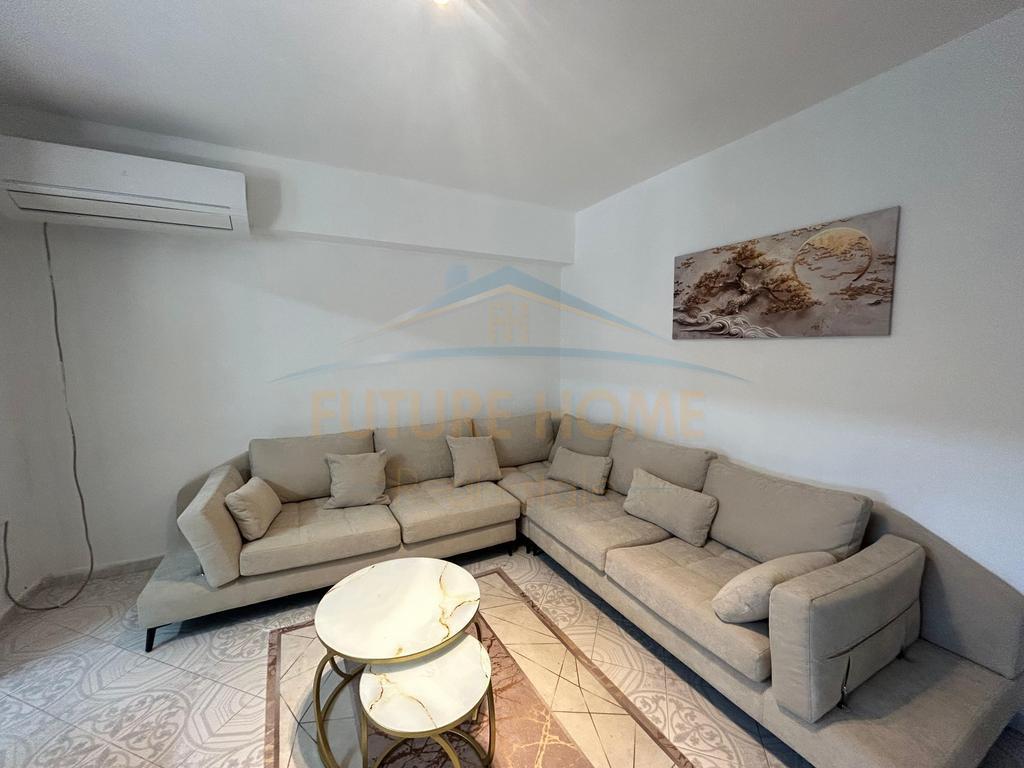 0696044406 Vendita, Appartamento 2+1+Giardino, Stadio, Durazzo