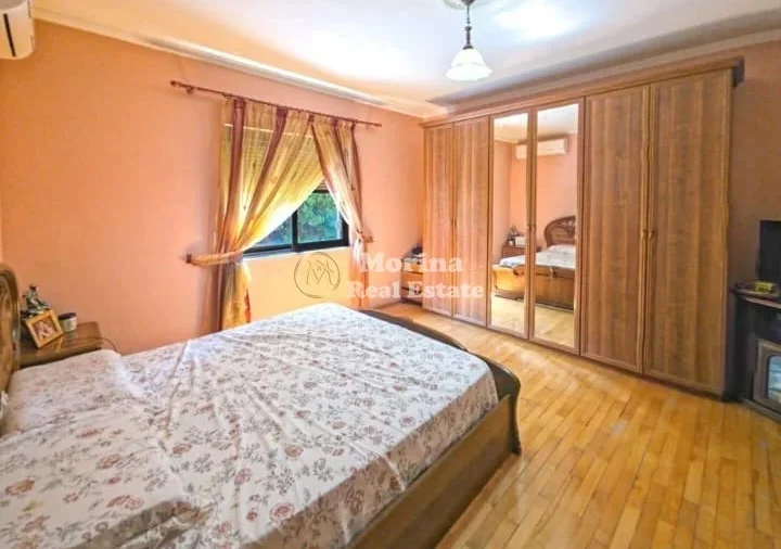 Tirana, venduta Villa 3 Piani, 280 m² 500.000 € (Don Bosko)