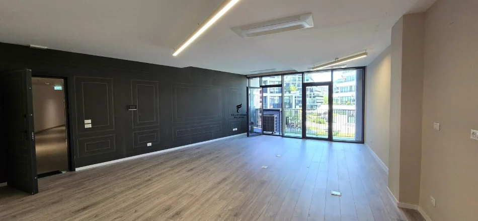 Tirana, Office for Rent, Kati 1, 102 m², €1,500 (Artificial Floor)