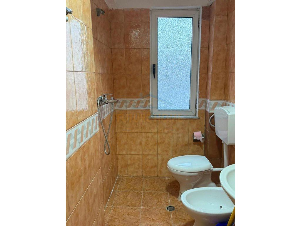 Affitto, Appartamento 1+1, Quartiere 3, Durres vicino Blue Star