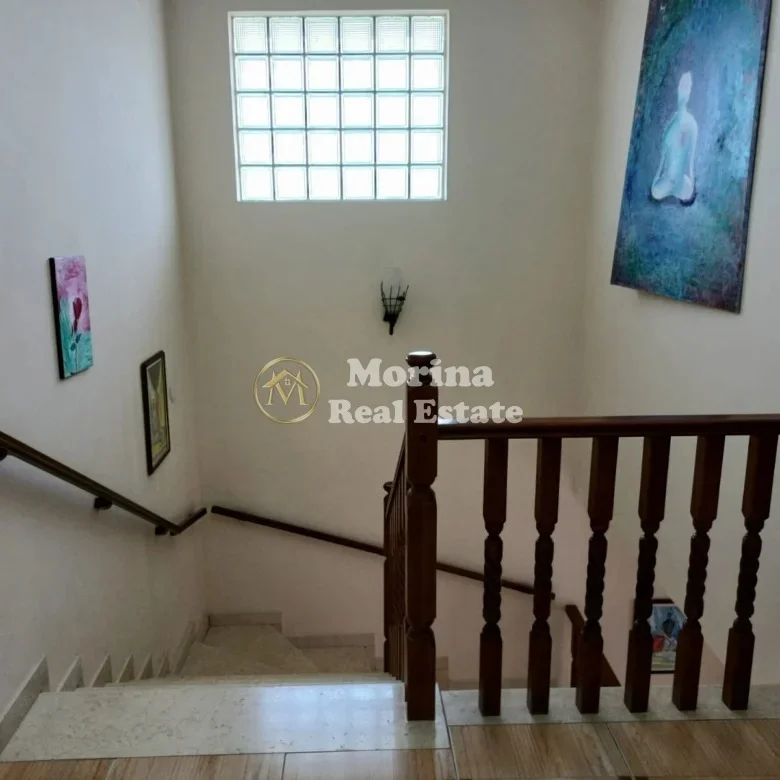 Fier, vendesi Villa 4+1, 1.083 m² 400.000 € (Fier)