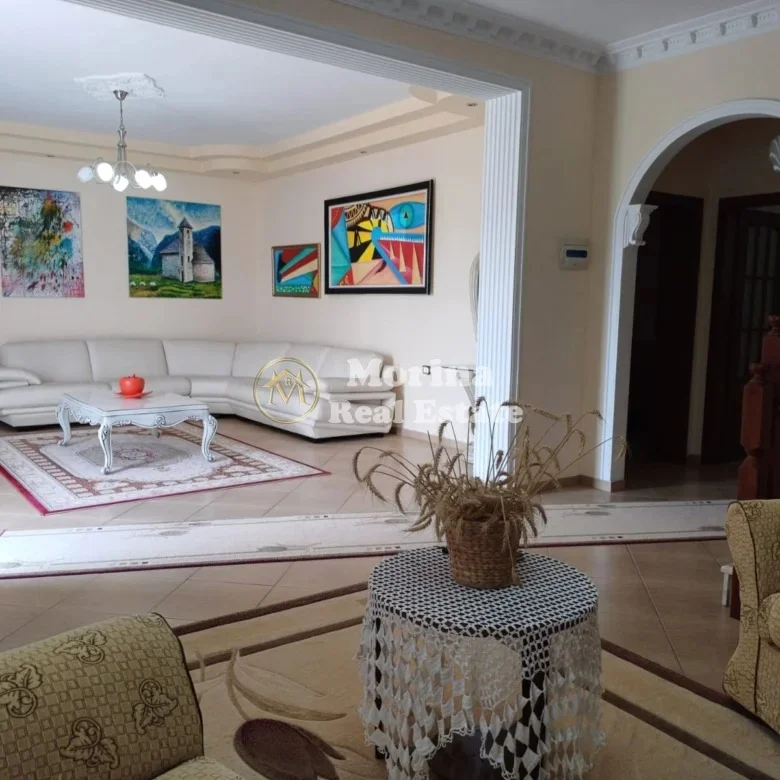Fier, shitet Vile 4+1 , 1.083 m² 400.000 € (Fier)