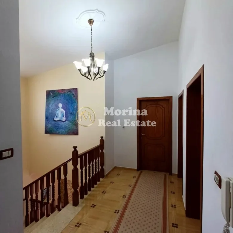 Fier, vendesi Villa 4+1, 1.083 m² 400.000 € (Fier)