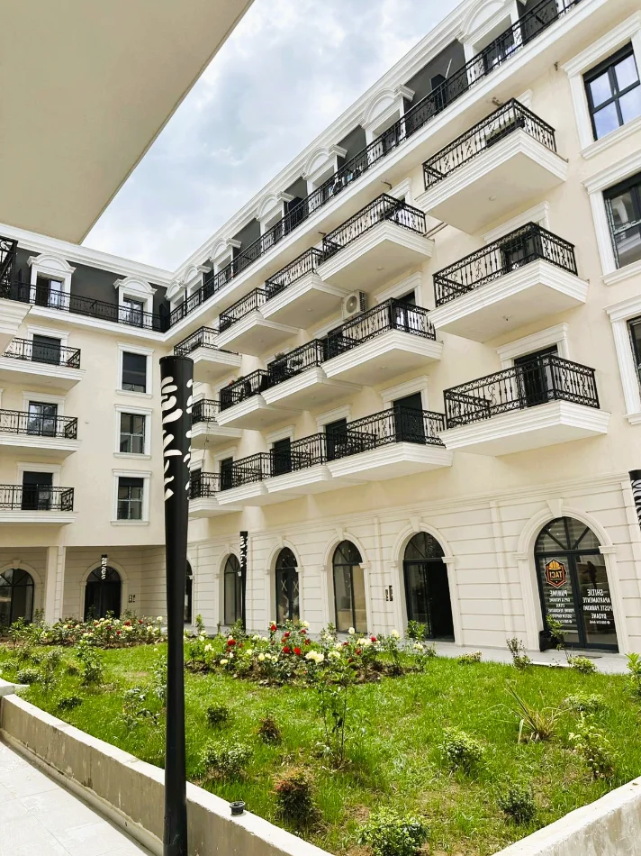 Tirana, Apartment for Sale 1+1 + Annex + Balcony, 3rd Floor, 94 m², €149,000