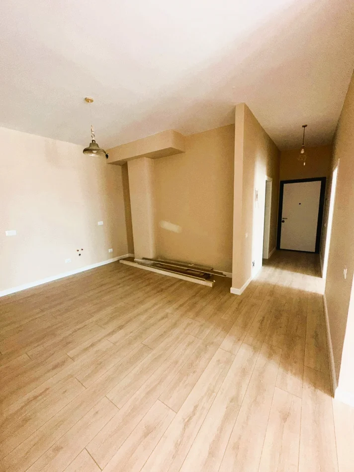 Tirana, Apartment for Sale 1+1 + Annex + Balcony, 3rd Floor, 94 m², €149,000
