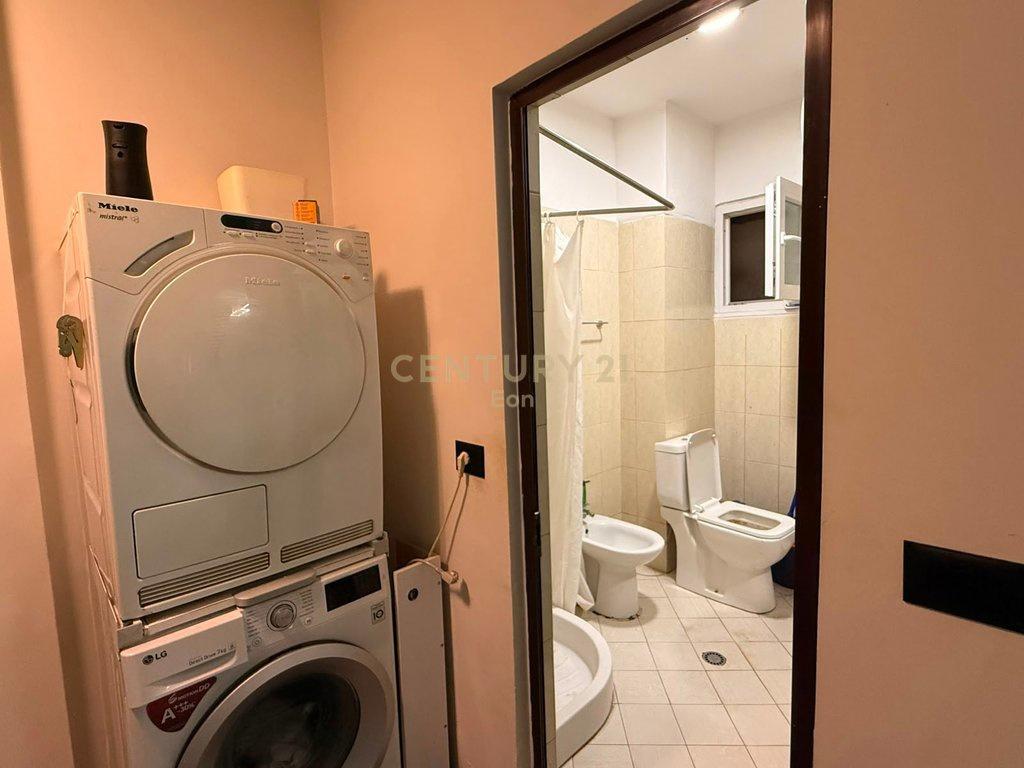 0694801150 Appartamento 1+1 in vendita sulla spiaggia, Durazzo!