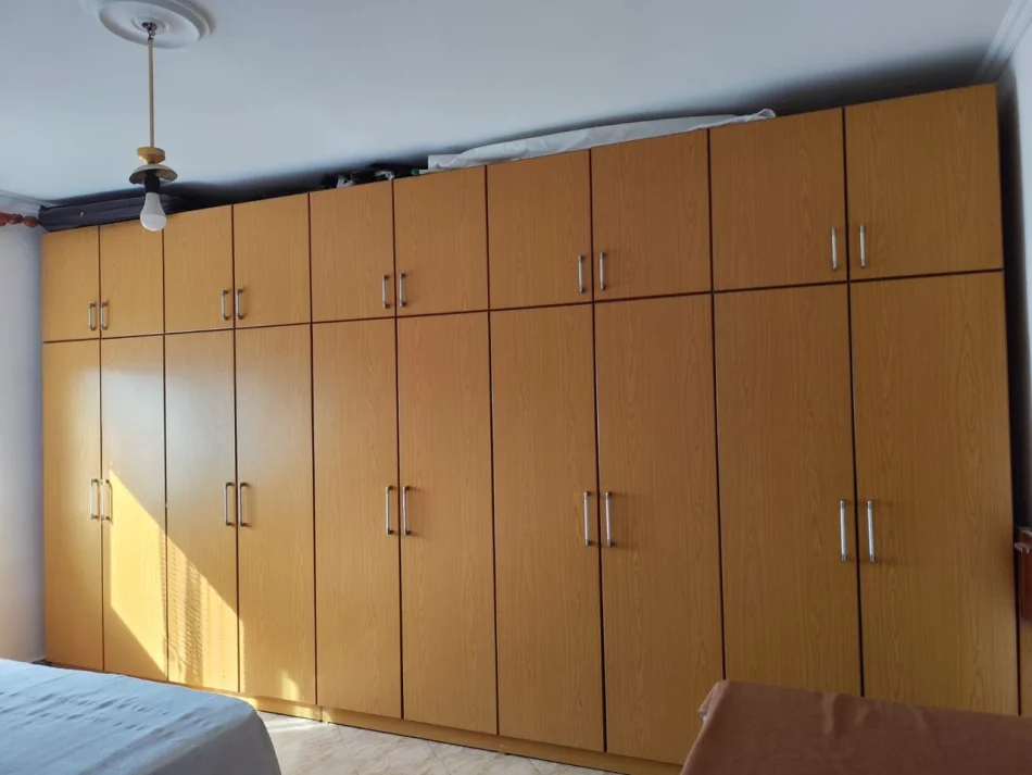 Tirane, shitet apartament 1+1 Kati 5, 80.000 € (Shkolla e Bashkuar)