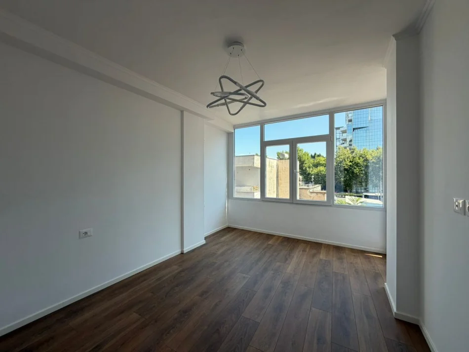 Tirane, vendesi appartamento 1+1 Piano 3, 58 m² 128.000 € (Via Dritan Hoxha)