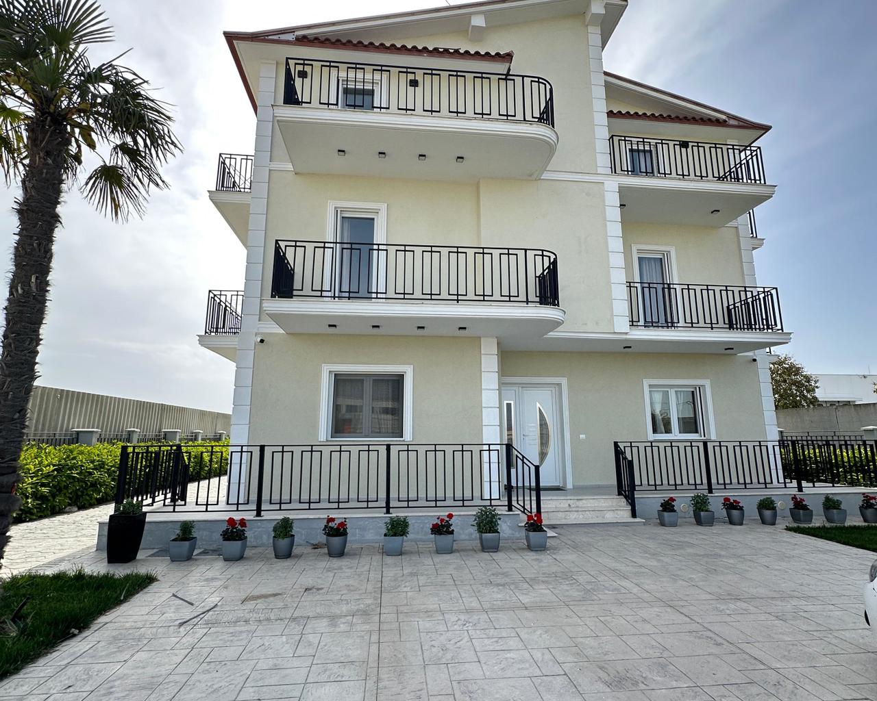 Vendita villa a 3 piani a Spitallë, Durrës