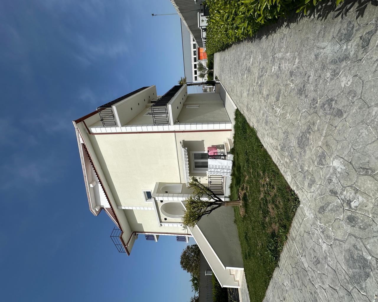 Vendita villa a 3 piani a Spitallë, Durrës