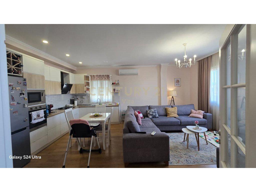 0693495264 3-Storey House for Sale in Durrës, !!