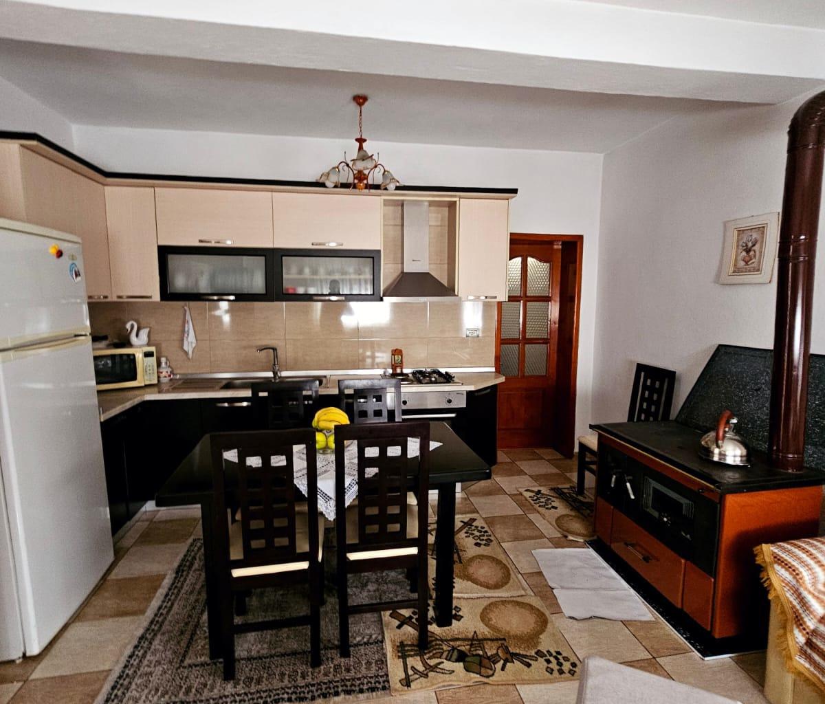 HOUSE FOR SALE, 2-STORY NEAR SKËNDERBEU CANTEEN, DURRËS