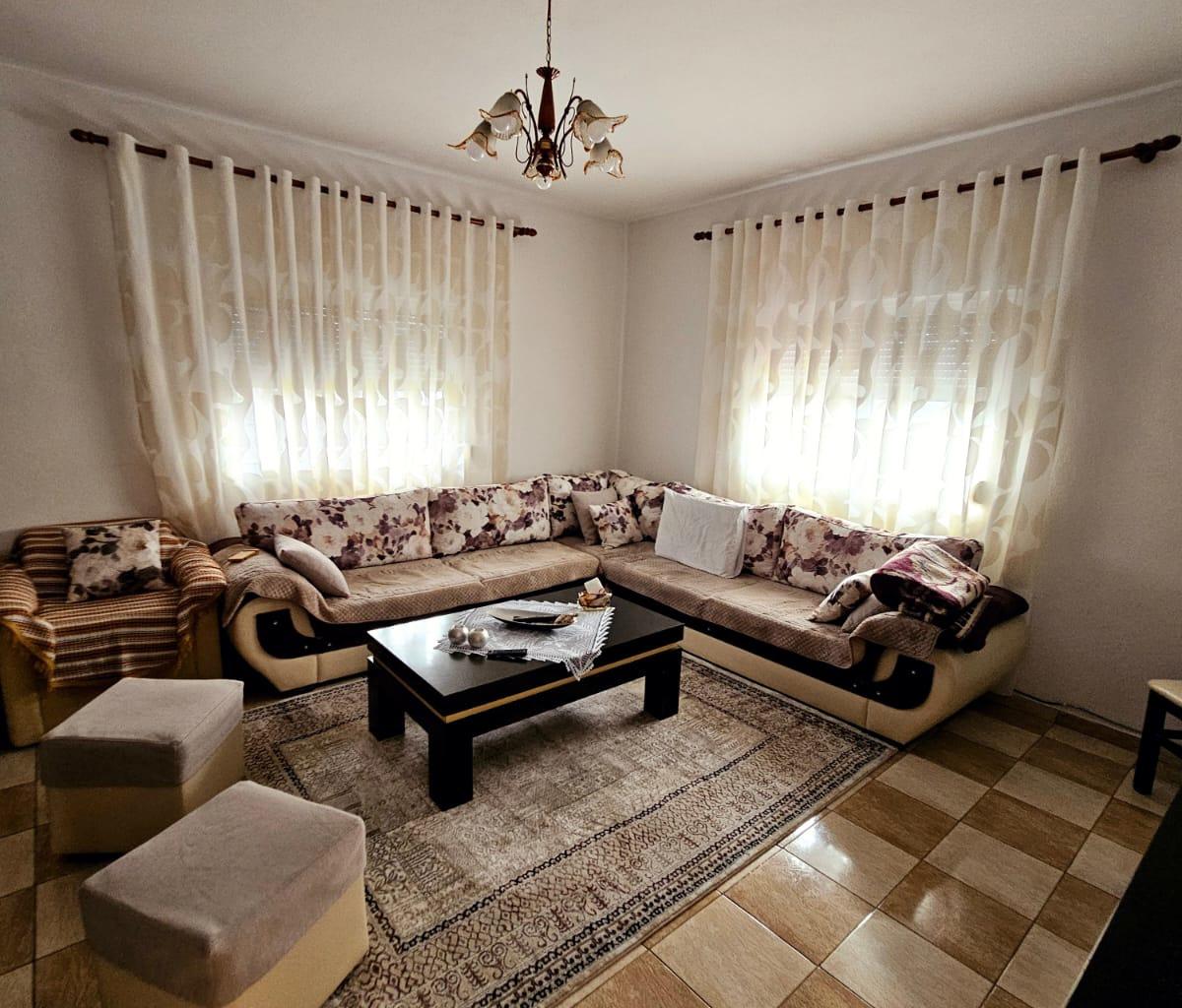 HOUSE FOR SALE, 2-STORY NEAR SKËNDERBEU CANTEEN, DURRËS