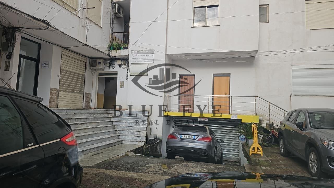 Garage for Sale in Neighborhood No. 4, Durres!