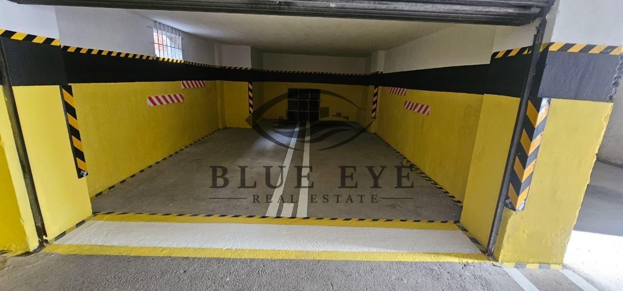 Garage for Sale in Neighborhood No. 4, Durres!