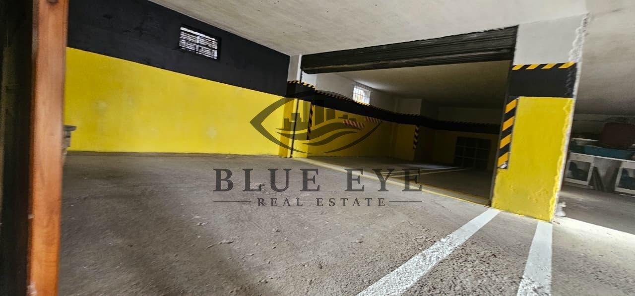 Garage for Sale in Neighborhood No. 4, Durres!