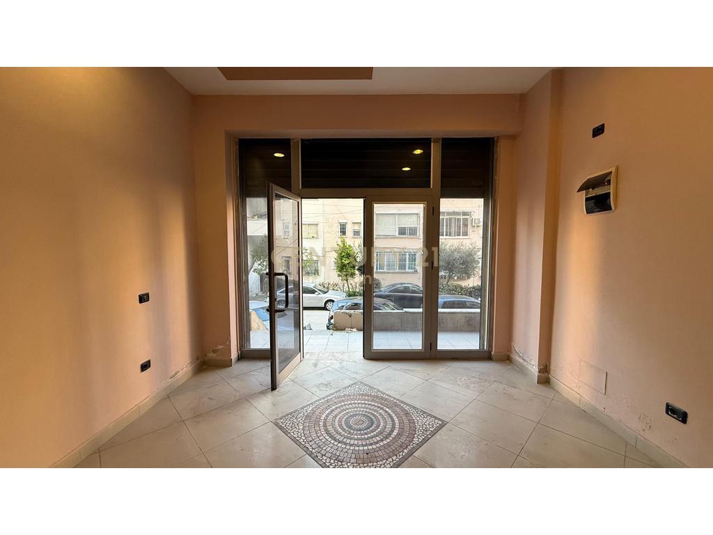 0676475921 - Commercial Space for Sale in Durrës, Neighborhood no.18