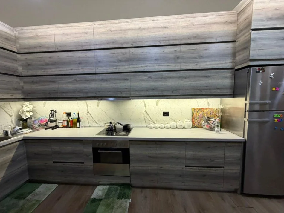 Tirane, vendesi appartamento 2+1 Piano 2, 100 m² 309.000 € (COMUNE DI PARISIT)