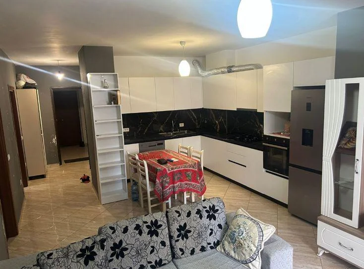 Tirane, Apartment for Sale 2+1+Balcony, 3rd Floor, 108 m², €170,000 (ASTIR)
