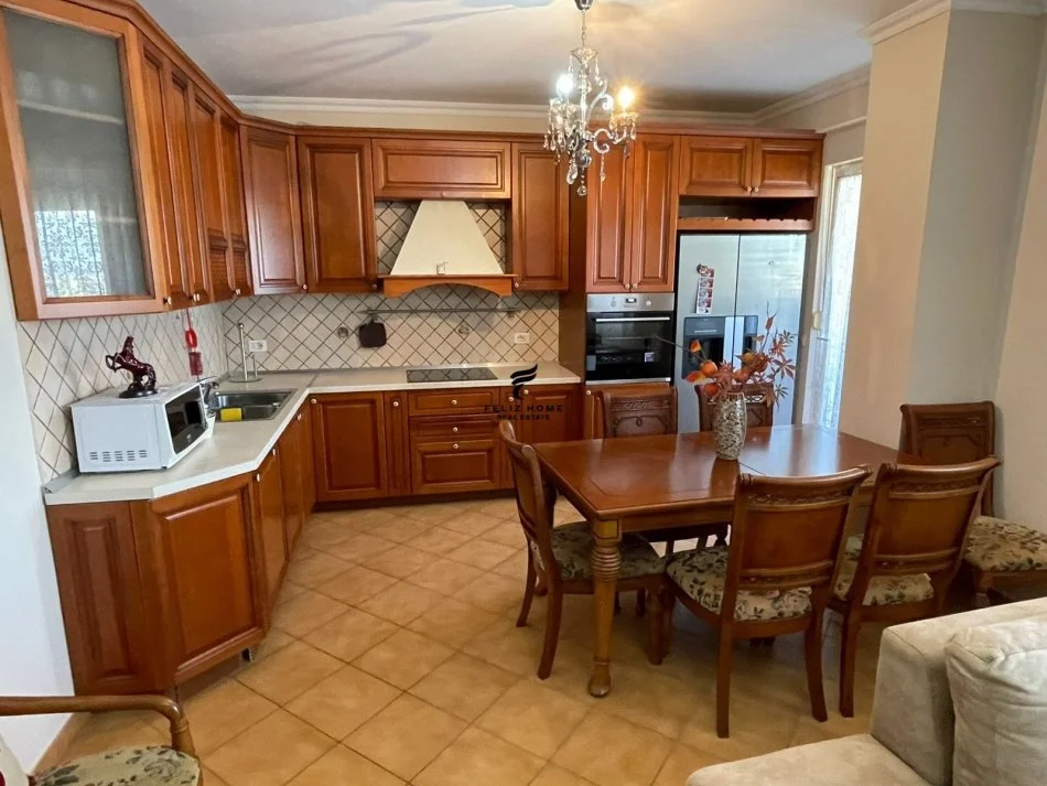 Tirana, Apartment for Sale 2+1, 10th Floor, 100 m², €500,000 (AIR ALBANIA)
