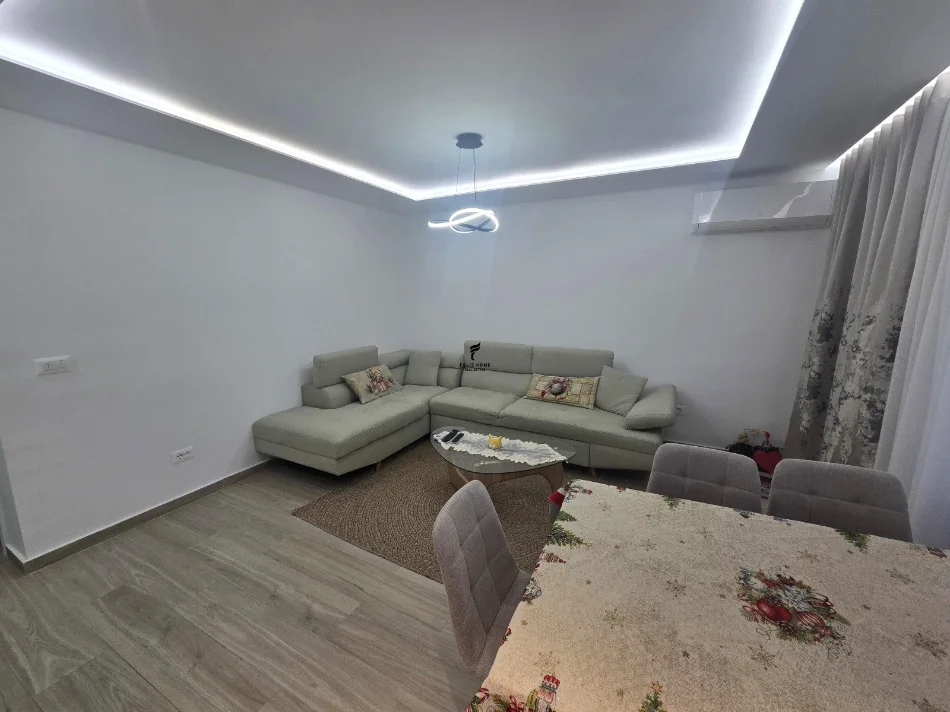 Tirane, vendesi appartamento 2+1 Piano 2, 78 m² 193.000 € (BRRYLI)