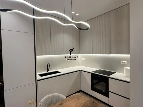 Tirane, vendesi appartamento 2+1 Piano 9, 113 m² 410.000 € (RRUGA E KAVAJES)