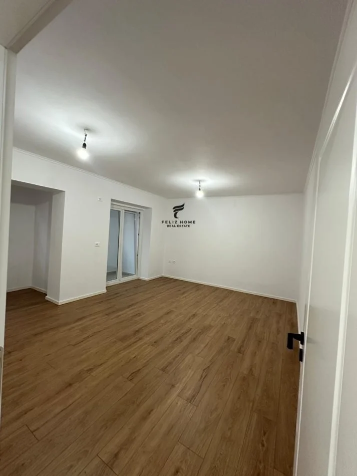Tirane, apartment for sale 1+1+Balcony, 3rd Floor, 55 m², €153,000 (BULEVARDI ZOGU I PARE)