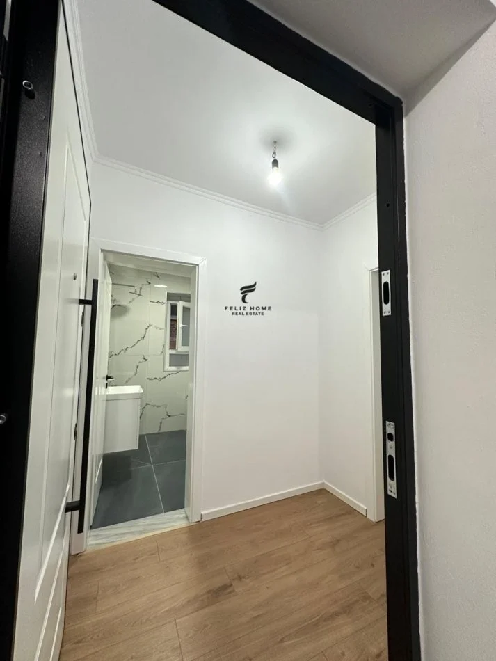 Tirane, apartment for sale 1+1+Balcony, 3rd Floor, 55 m², €153,000 (BULEVARDI ZOGU I PARE)