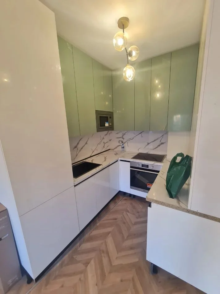 Tirane, vendesi appartamento 1+1 Piano 2, 62 m² 233.000 € (Rruga E Kavajes)