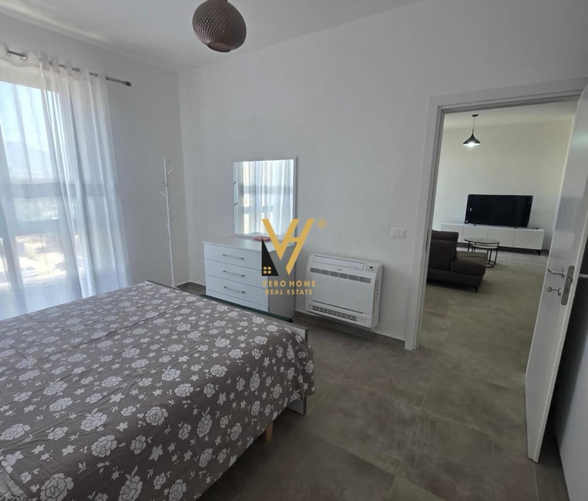 Affitto Appartamento 1+1+Palazzina con Balcone nel Quartiere Shqiponja 45000L