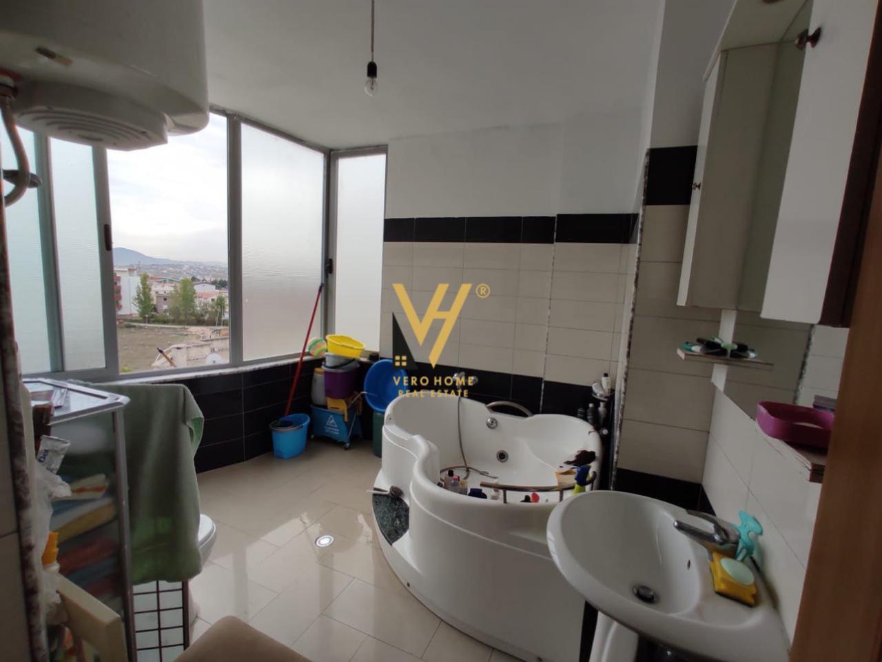 SHITET APPARTAMENTO 3+1+ BLK IN FRESK 26.000.000 LEKË