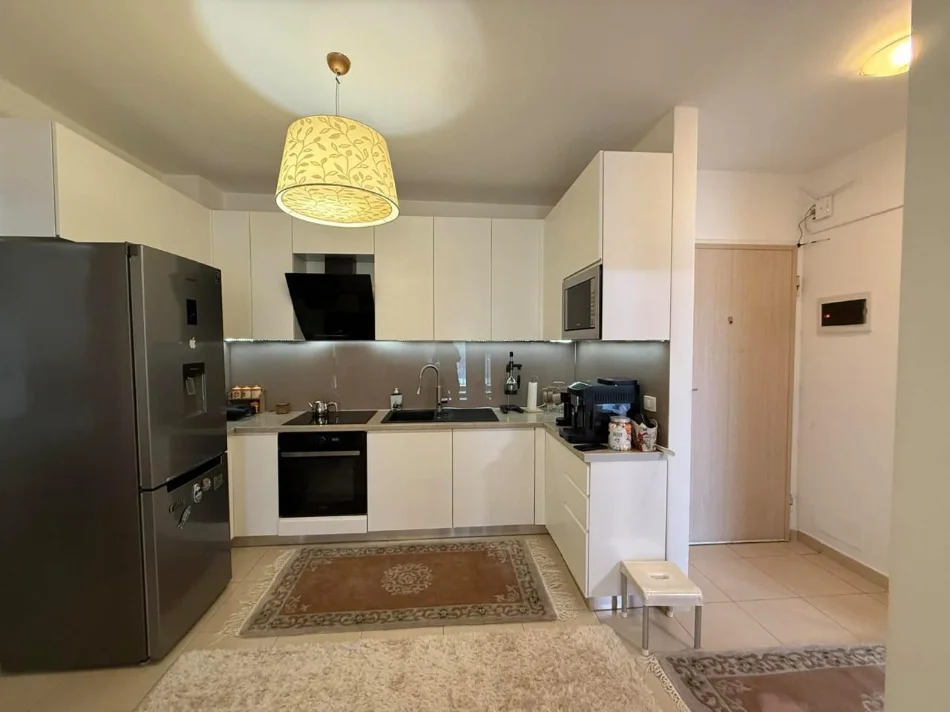 Tirane, vendesi appartamento 2+1 Piano 3, 95 m² 212.000 € (CITTÀ STUDENTI)