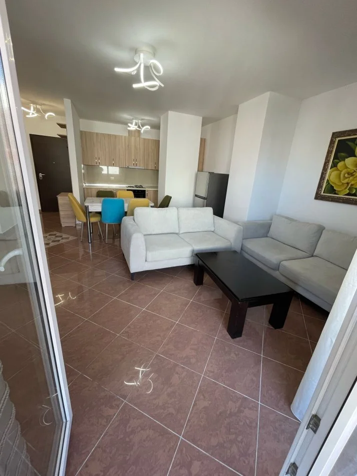 Tirana, vendesi appartamento 2+1 Piano 6, 122 m² 189.000 € (RRUGA XHANFIZE KEKO)