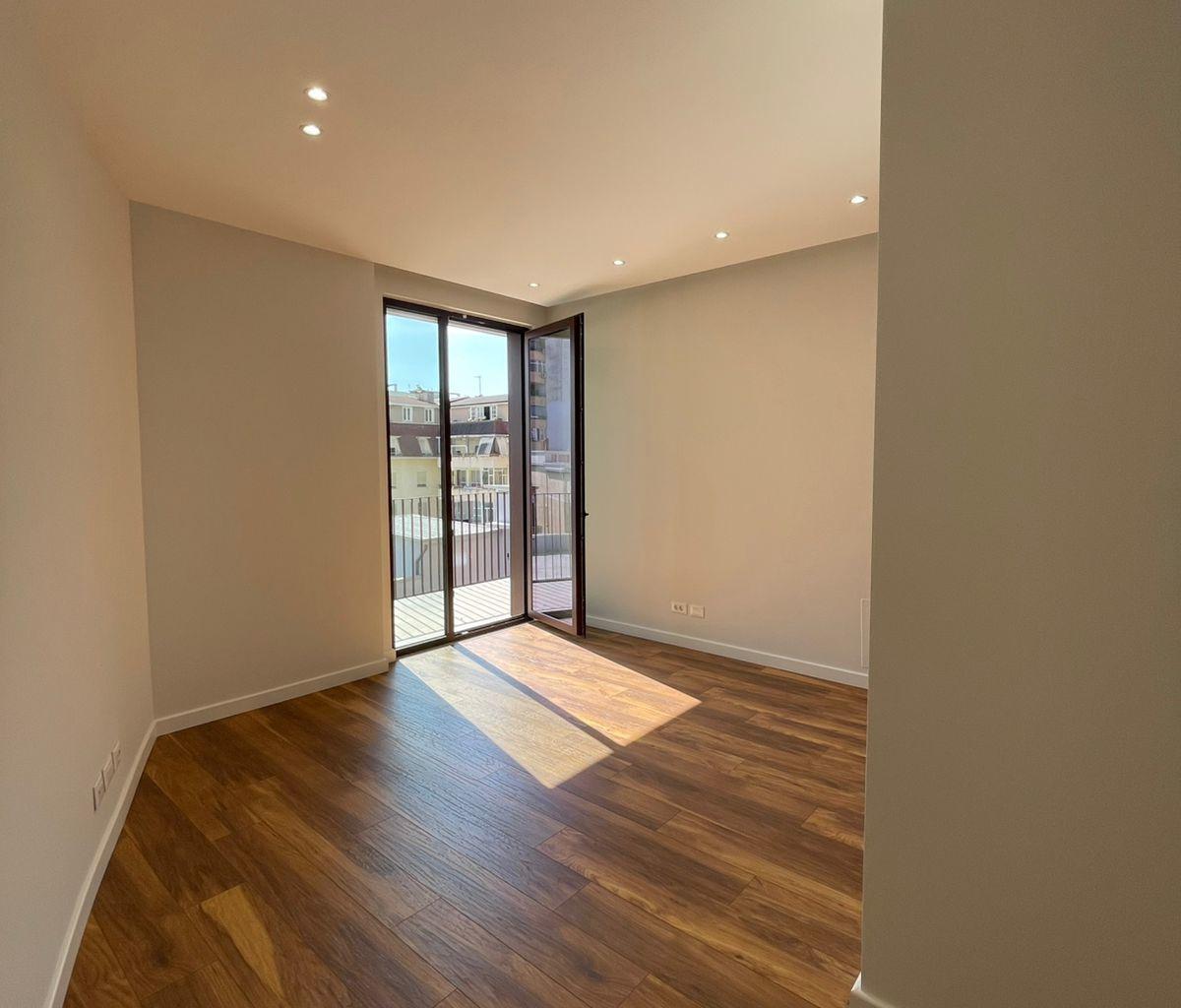 MODERN OFFICE FOR RENT AT ALTANA RESIDENCE