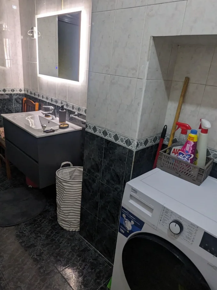 Tirana, affitto appartamento 2+1 Piano 3, 77 m² 650 € (STADIUMI DINAMO)