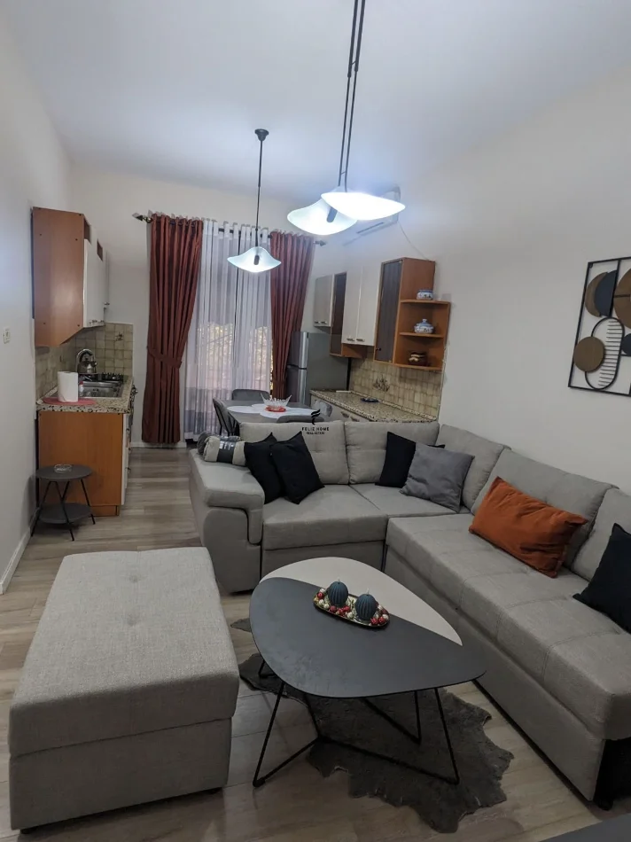 Tirana, affitto appartamento 2+1 Piano 3, 77 m² 650 € (STADIUMI DINAMO)