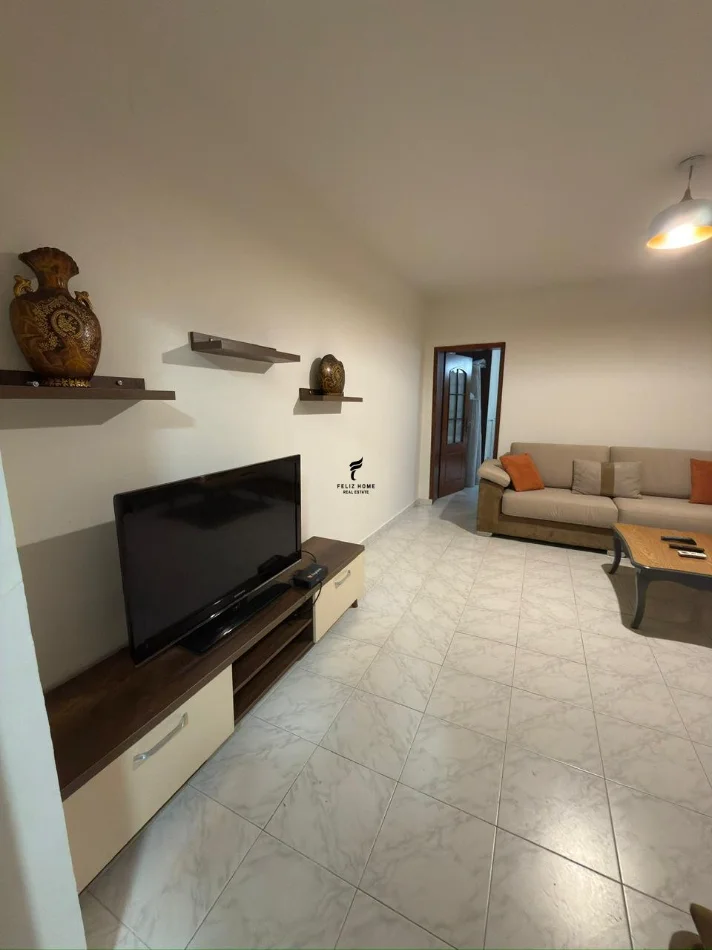 Tirane, affitto appartamento 1+1 Piano 1, 65 m² 500 € (ASTIR)