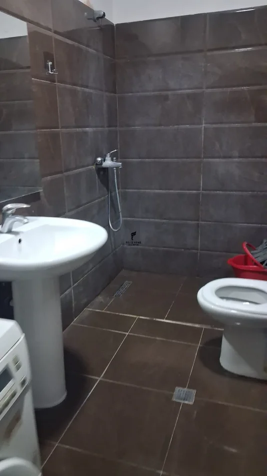 Tirana, affitto appartamento 2+1 Piano 1, 80 m² 450 € (Codra e Diellit)