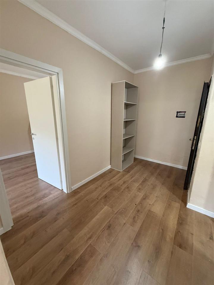 0682064333 - Appartamento 1+1 in vendita a Shkëmbi i Kavajës