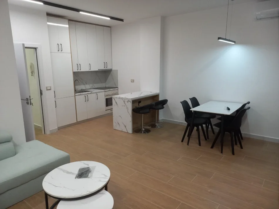 Tirane, Apartment for Rent 2+1, Second Floor, 80 m², €550 (FRESKU)