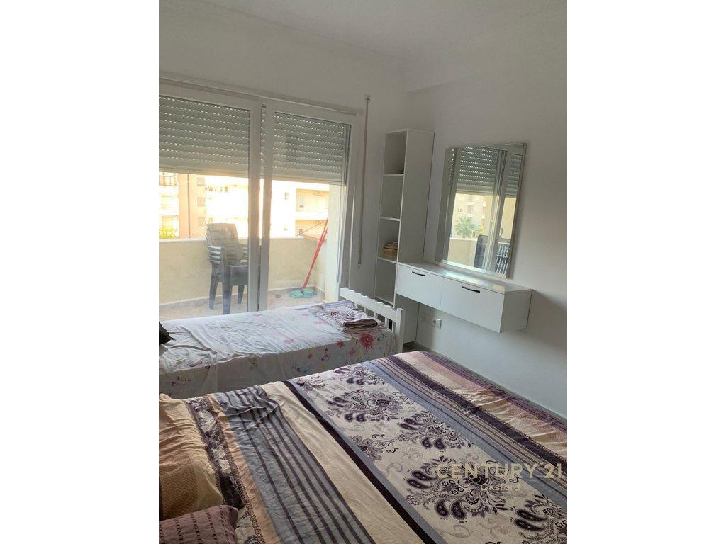 0698329326 APARTAMENT 1+1 DHE TERRACË PËR SHITJE TE SHKEMBI