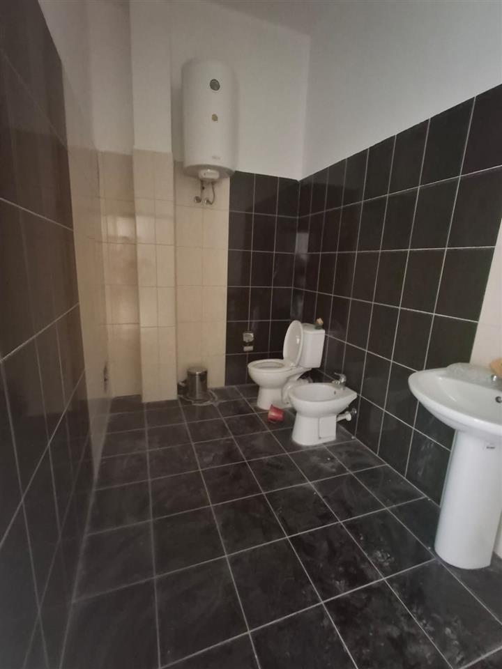 FOR SALE BUSINESS PREMISES NEAR UJESJELLESIT DURRES