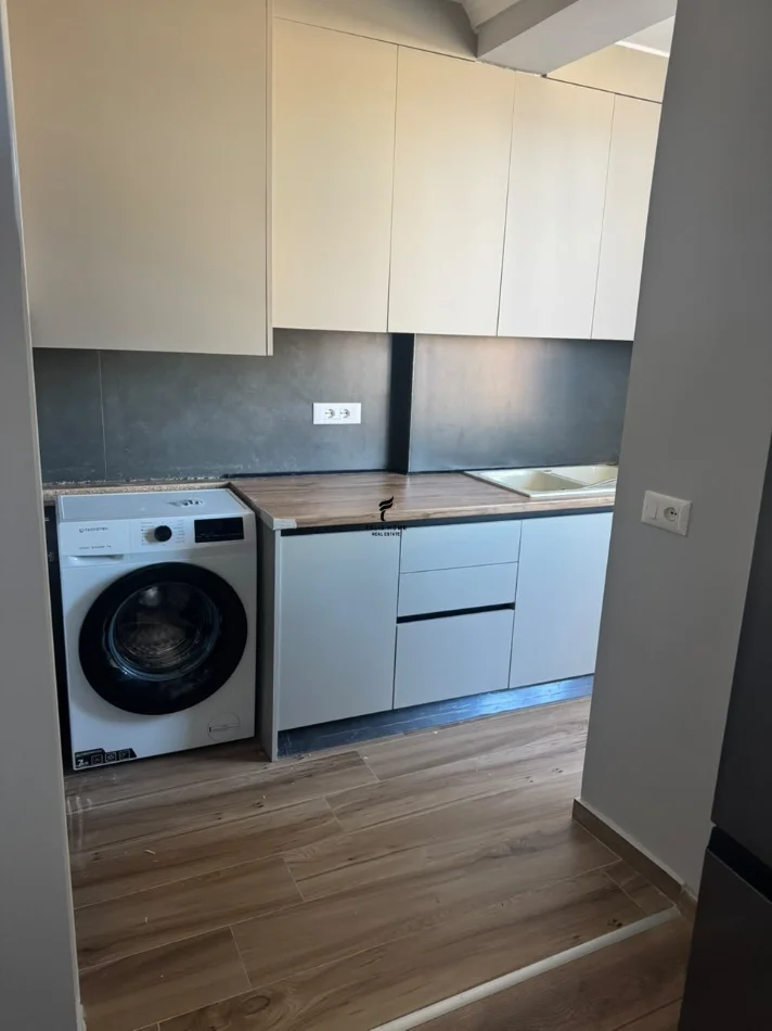 Tirane, affitto mensile appartamento 1+1 Piano 6, 50 m² 650 € (VASIL SHANTO)