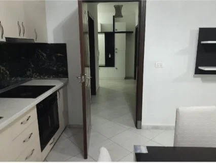 Tirane, for rent: 2+1 apartment with balcony, 8th floor, 90 m², €500 (Yzberisht)
